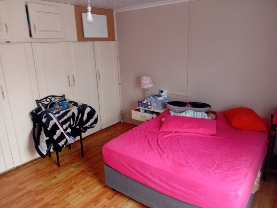 4 Bedroom Property for Sale in Kwanonqaba Western Cape